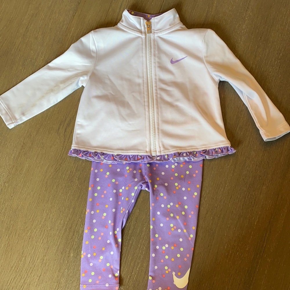 Nike set with jacket & pants, size 12 months